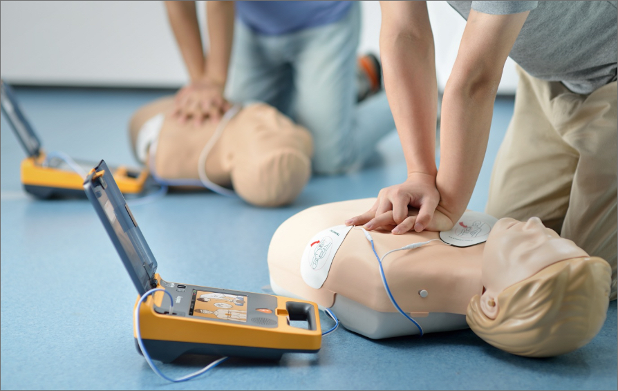 What Are Recommended Steps to Use an AED