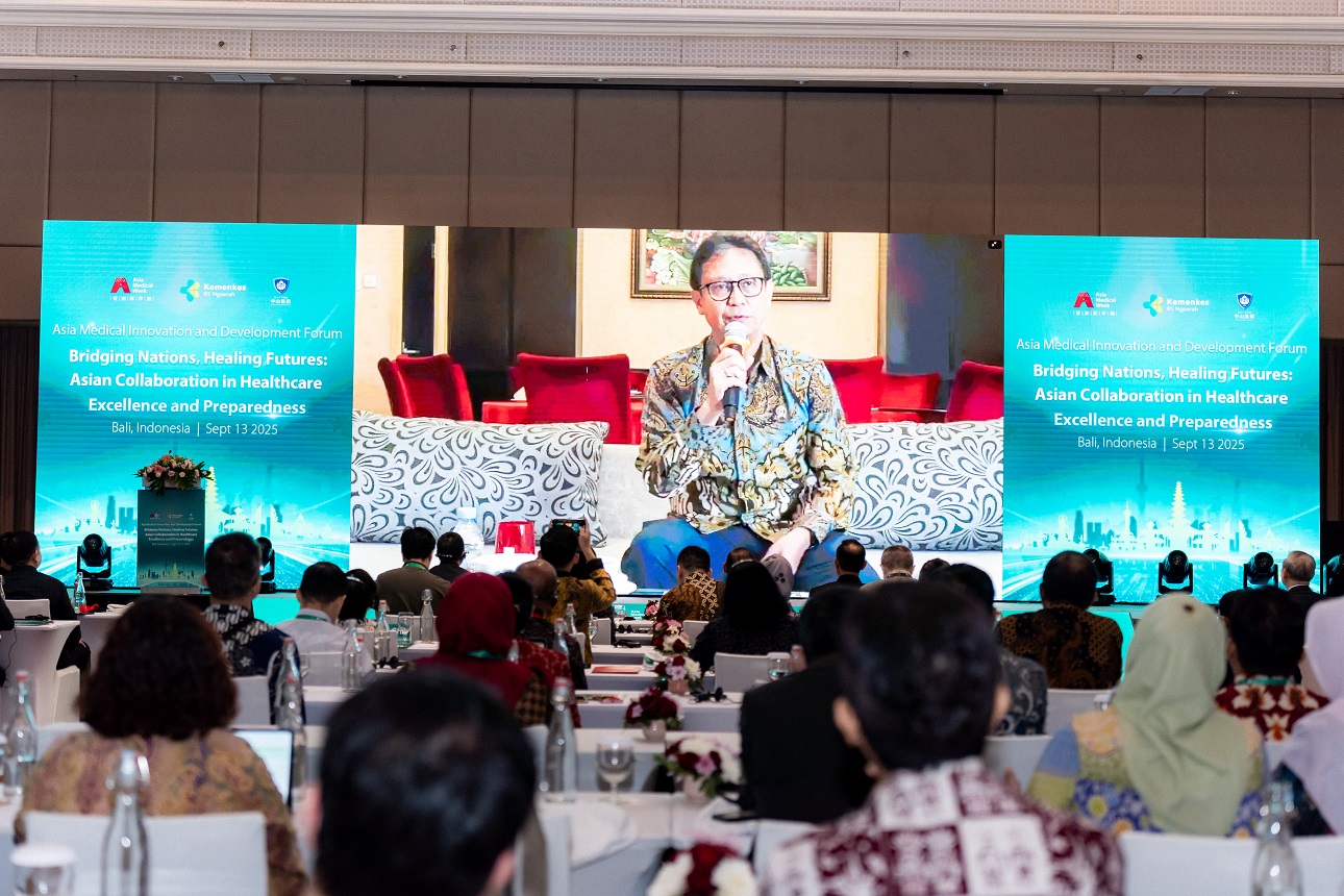 Budi Gunadi Sadikin, Minister of Health of the Republic of Indonesia gives speech