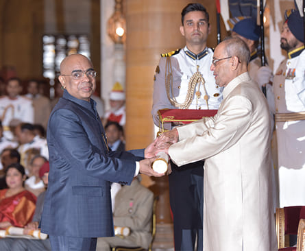 5dffda030ad043bab76b3bdef04832f7