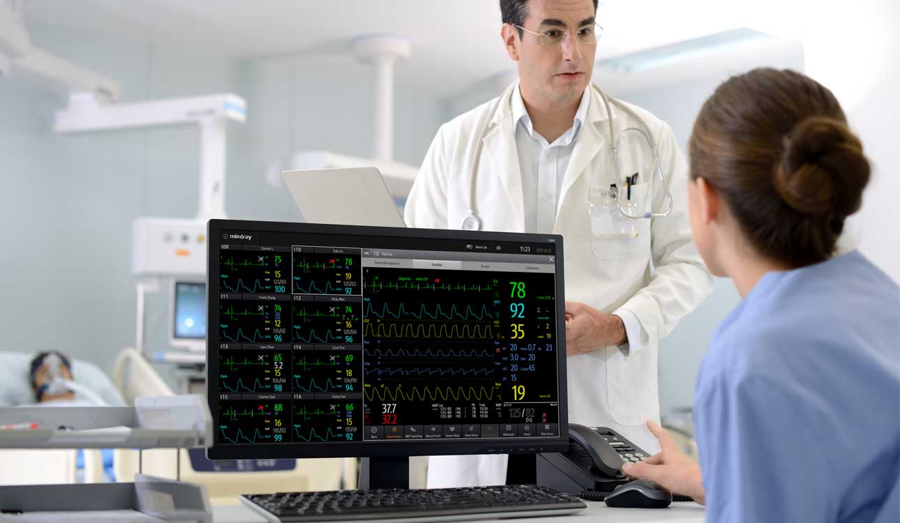 2_Workstation_at_hosp_bed_1290x750_PC