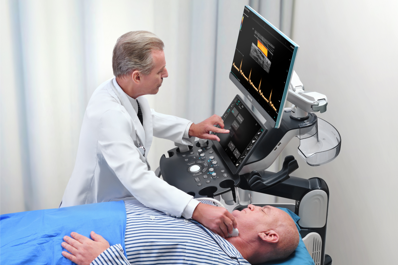 Ультразвуковой аппарат серии Consona проводит исследования